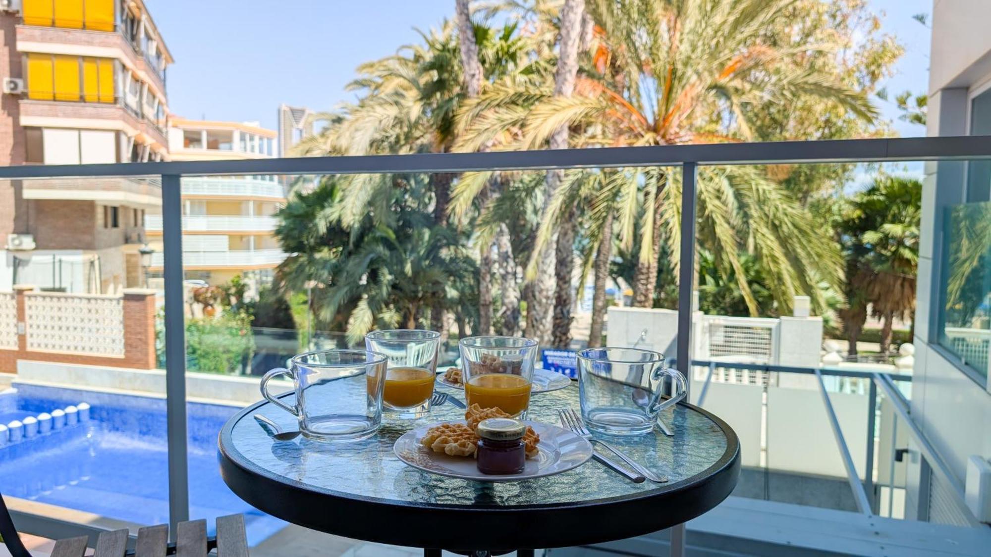 Calle La Cala, 2 * Benidorm
